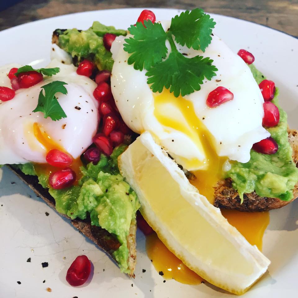 The Bristol Food Tour - Poached eggs with avocado 