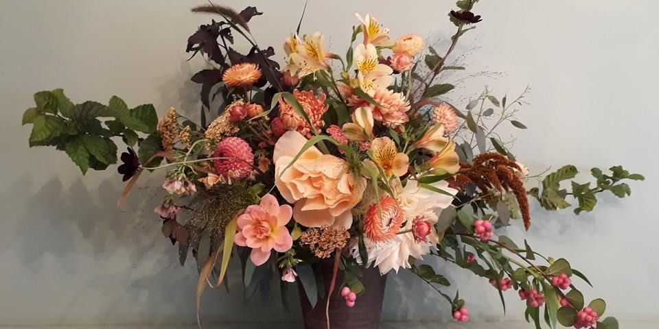 Autumn Floral Vase Arrangement with The Crafty Gardeners.
