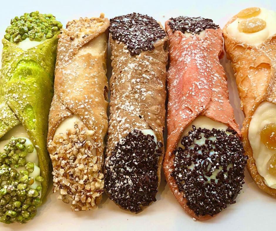 Taste of Napoli’s Cannolo