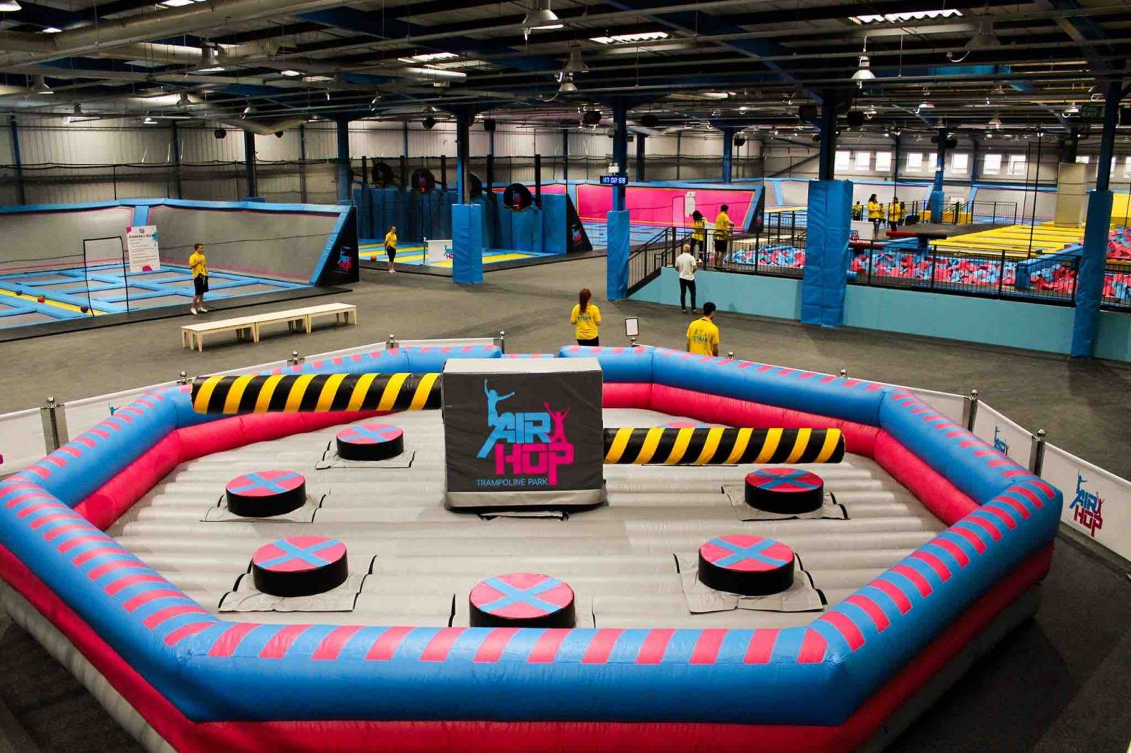 AirHop Trampoline Park in Bristol - Tel. 0330 2233333