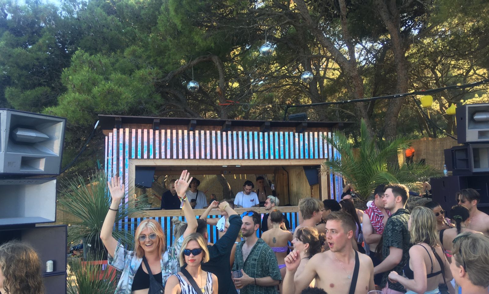 Dan Shake at the Beach Stage // Love International Festival 2019