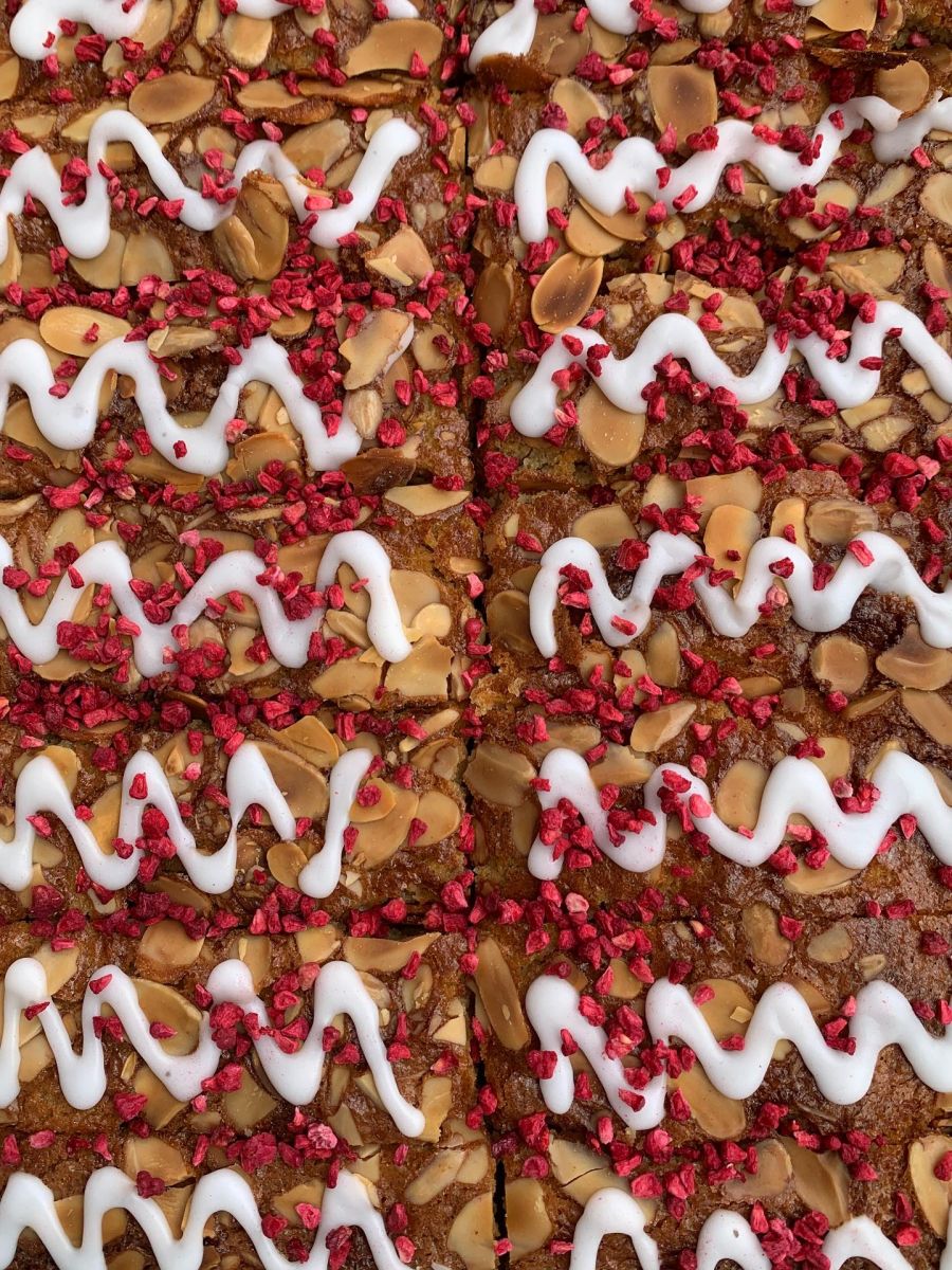 Edgie Eats Bristol Cakes