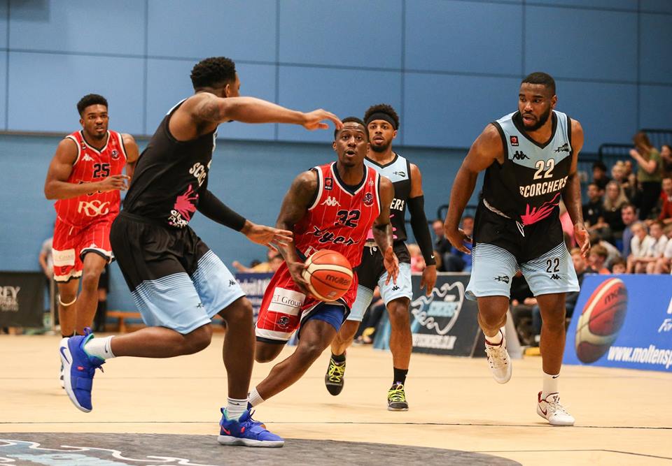 Bristol Flyers in action against the Surrey Scorchers in the 2018/19 season.