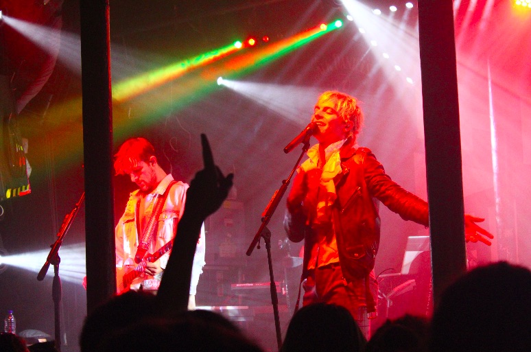 R5 live at The Fleece in Bristol