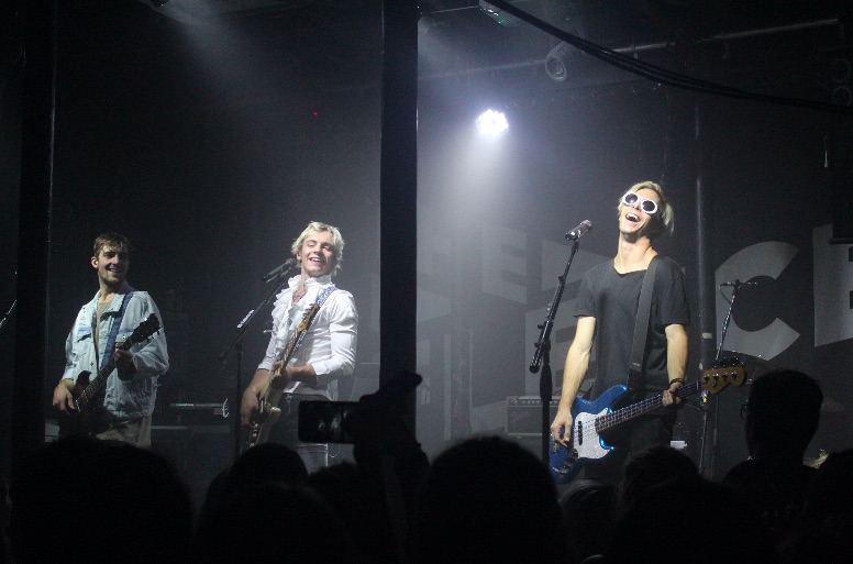R5 live at The Fleece in Bristol