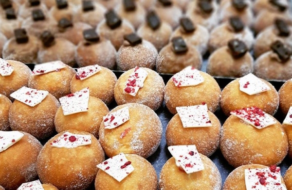 Pinkmans add sourdoughnuts to online shop