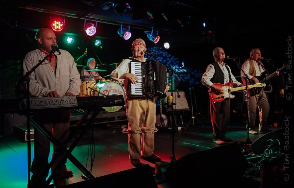 Last tickets remaining for The Wurzels Xmas Show